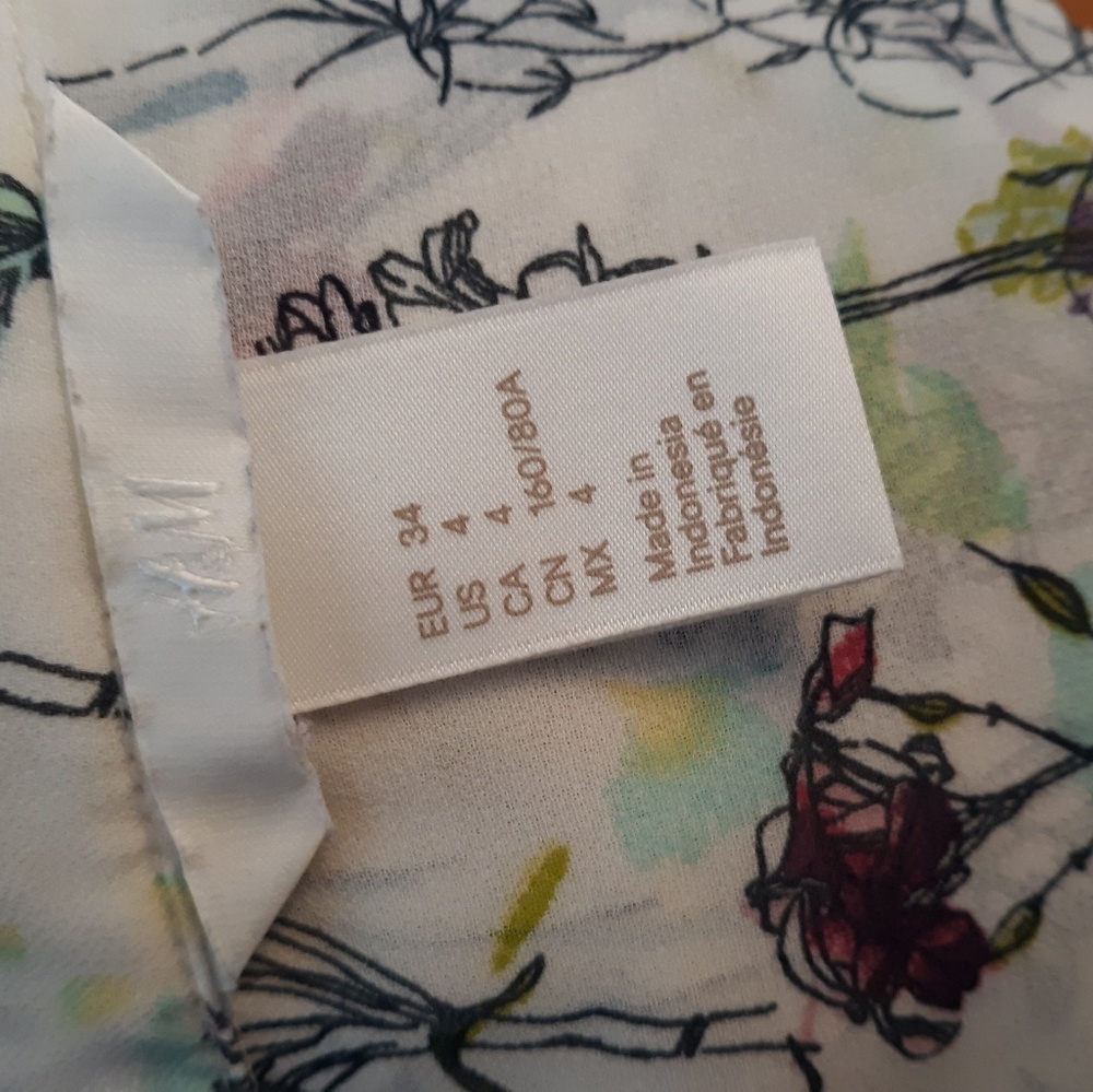 Floral print top - Picture 4 of 4
